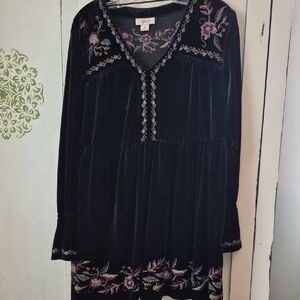 Lucky Brand Black Velvet Tunic with Pink Floral Accents